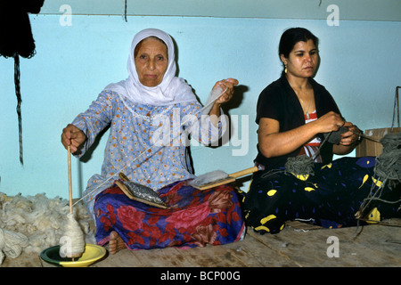 tunisia Tunisian women in a workshop Kairouan Stock Photo