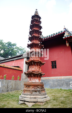 Pottery Buddhist pagoda, Gushan Yongquan Temple, Fuzhou, Fujian Province, China Stock Photo