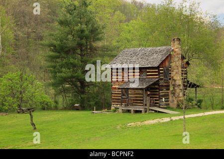 Restored cabin Gladie Cultural Environmental Learning Center Historic Site Red River Gorge Geological Area Slade Kentucky Stock Photo