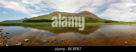 View across Loch Cill Chriosd to Beinn Dearg Bheag (582m / 1909ft) and Beinn na Caillich (732m / 2401ft), Isle of Skye, Scotland Stock Photo