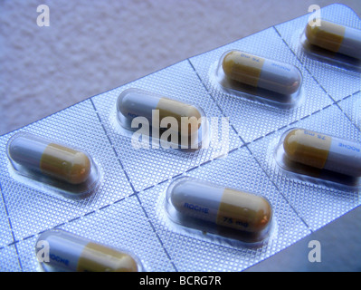 genuine Tamiflu 75mg, an anti-viral drug used in the treatment and prophylaxisof Influenzavirus A and Influenzavirus B infection Stock Photo