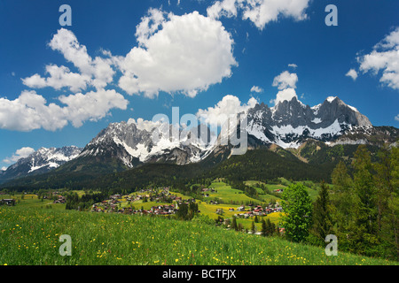 Going with the Wilder Kaiser mountain, panoramic view, Tyrol, Austria, Europe Stock Photo