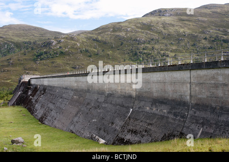 Mullardoch dam, part of the Affric-Beauly hydro-electric power scheme, Scotland. Stock Photo