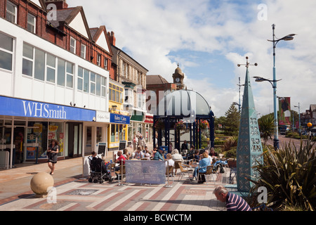 Lytham St Annes Lancashire England UK High Street shops and outdoor cafe on wide pavement in St Anne's Square Stock Photo