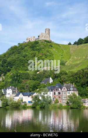 View of Bernkastel-Kues, in the back the Landshut castle ruins, Bernkastel-Kues, Mosel river, Rhineland-Palatinate, Germany, Eu Stock Photo