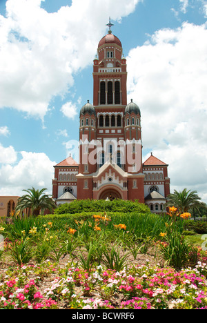 Cathedral of Saint John the Evangelist in Lafayette, Louisiana, USA Stock Photo