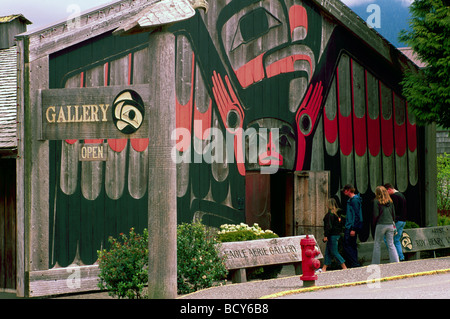 The Eagle Aerie Art Gallery, a Traditional Northwest Coast Longhouse, in Tofino on Vancouver Island British Columbia Canada Stock Photo