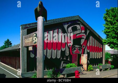 The Eagle Aerie Art Gallery, a Traditional Northwest Coast Longhouse, in Tofino on Vancouver Island British Columbia Canada Stock Photo