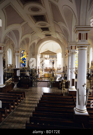 interior-of-derby-cathedral-church-of-all-saints-derbyshire-england