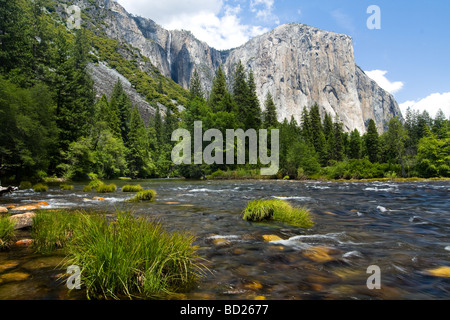 Ribbon Falls and El Capitan, Yosemite Stock Photo