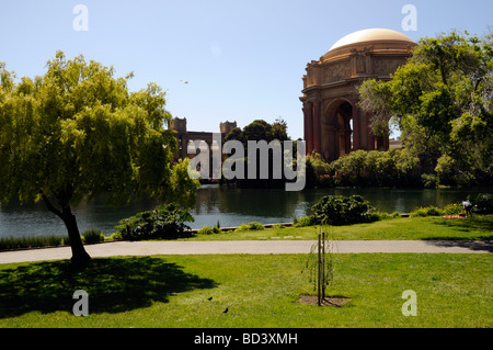Palais Des Arts San Francisco California USA People relax in the gardens on a sunny day in the city  Stock Photo