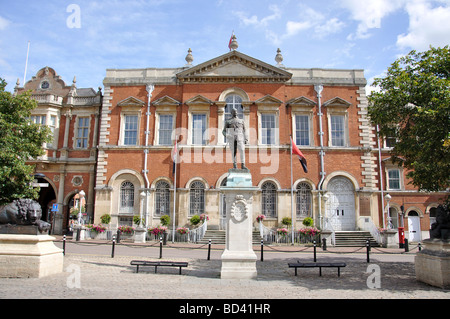 Aylesbury Crown Court, Old County Hall, Market Square, Aylesbury, Buckinghamshire, England, United Kingdom Stock Photo