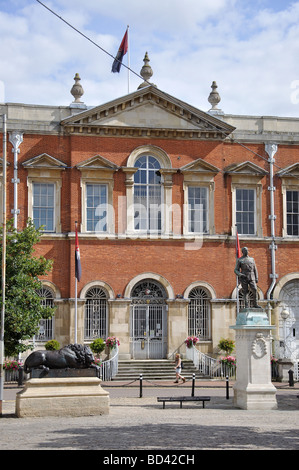 Aylesbury Crown Court, Old County Hall, Market Square, Aylesbury, Buckinghamshire, England, United Kingdom Stock Photo