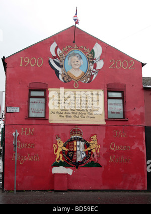 Mural to commemorate Queen Elizabeth the Queen Mother in the loyalist Shankill area of West Belfast. Stock Photo