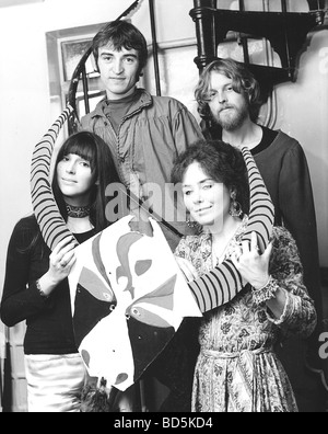 THE INCREDIBLE STRING BAND - Scottish psychedelic folk group in 1968 with Mike Heron at left and Robin Williamson.Others unknown Stock Photo