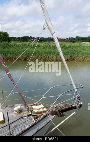 Prow of a Sailing Boat on the River Alde, at Snape Maltings, Suffolk, England Stock Photo