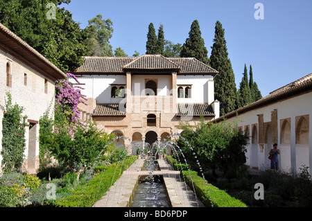 Patio de la Acequia, The Palacio de Generalife, La Alhambra, Granada, Granada Province, Andalusia, Spain Stock Photo