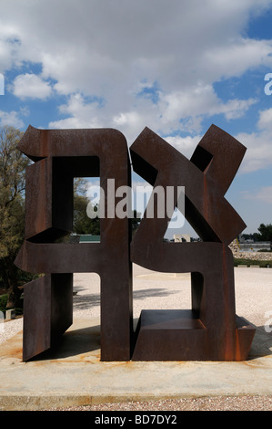 Ahava ( Love ) sculpture by Robert Indiana 1977 depicting Hebrew letters forming that word in Billy Rose sculpture garden of Israel Museum, Jerusalem Stock Photo