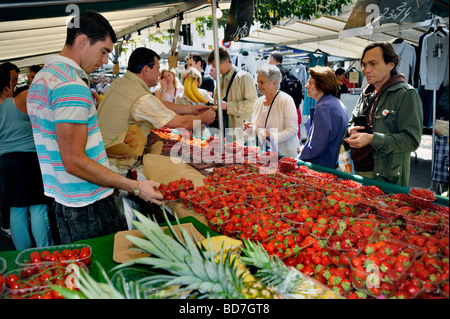 Paris France, people Shopping, in Outside Public 'Farmer's Market' Stall, Display, Fresh Fruit, Strawberries Stock Photo