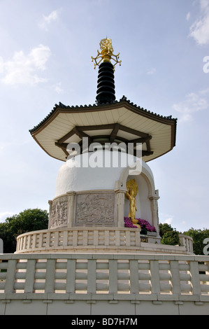 The Peace Pagoda, Willen Lakeside Park, Milton Keynes, Buckinghamshire, England, United Kingdom Stock Photo