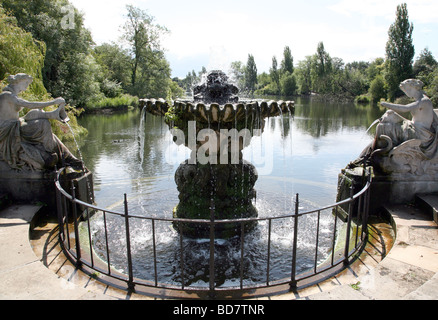 Italian Gardens in Hyde Park, London Stock Photo