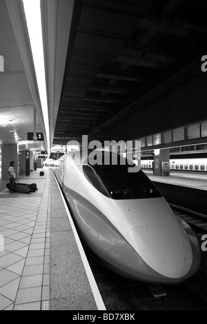 China, Taiwan, Taipei. Taiwan High Speed Rail train (THSR), Taipei Main Station. Stock Photo