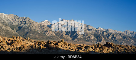Alabama hills and Sierra Nevada mountains, California Stock Photo