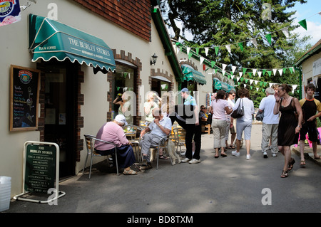 Burley village centre tourist shopping and eating centre Hampshire England UK Stock Photo