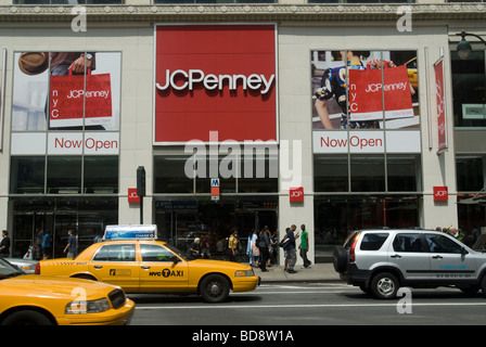Shoppers flock to the grand opening of the Midtown Manhattan JCPenney