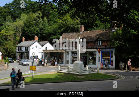 Burley village centre tourist shopping centre in The New Forest district Hampshire England UK 1914 1918 The Great War memorial Stock Photo