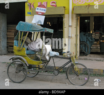 Tricycle rickshaw, Madurai, Tamil Nadu, India, Asia Stock Photo - Alamy