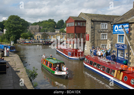 The canal basin of the Leeds-Liverpool Canal, Skipton, North Yorkshire, England UK Stock Photo