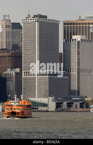 Staten Island Ferry pulls into ferry terminal, lower Manhattan, New York City Stock Photo