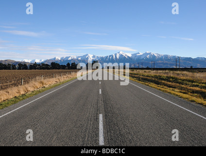 New Zealand's southern alpine road route from east to west coast leading into spectacular Arthur's Pass of astounding beauty. Stock Photo