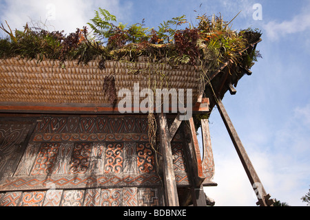 Indonesia Sulawesi Tana Toraja Lemo traditional tongkonan house decoration roof construction detail Stock Photo