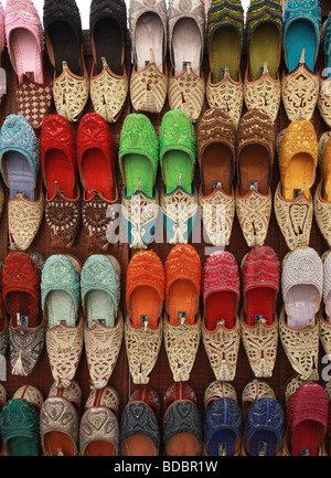 Traditional Souk in Dubai selling shoes Stock Photo