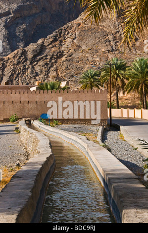 Village of Birkat Al Mawz  and fort Bait Al Radidah at the entrance of Jabal el Akhdar ,Dhakiliya region , the sultanate of Oman Stock Photo