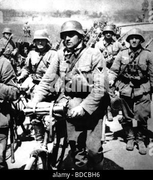 events, Second World War / WWII, German Wehrmacht, infantry on the march, Battle of France, May / June 1940, Stock Photo