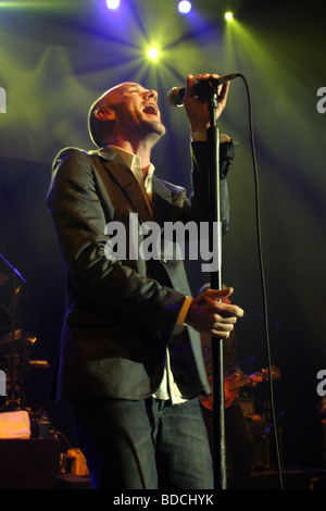 R.E.M. - US rock group with Michael Stipe in 2004 Stock Photo