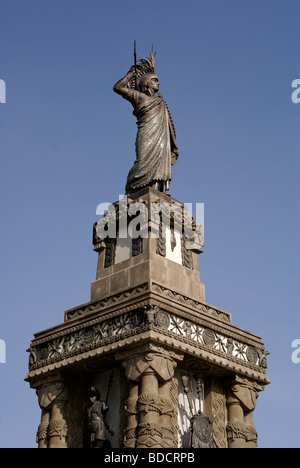 The Monumento a Cuauhtemoc on Paseo de la Reforma, Mexico City Stock Photo