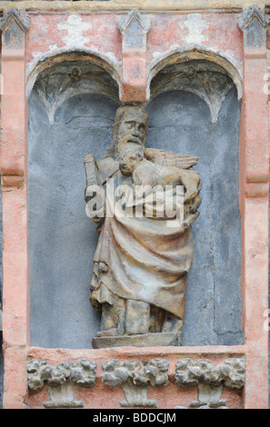 Zagreb, Croatia. St Mark's Church (Crkva Sveti Marka) in Trg Svetog Marka (square) Statue of St Mark with winged lion Stock Photo