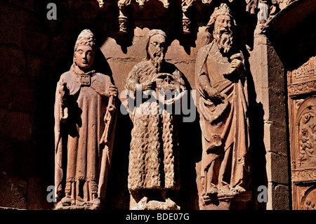 Spain, St. James Way: Apostles Peter, Paul and James in the doorway of the cathedral of Leon Stock Photo