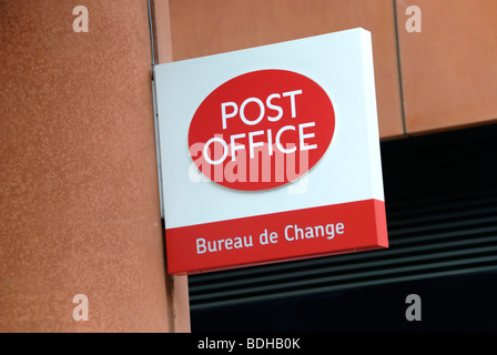 Post Office Bureau de Change sign, London, England Stock Photo