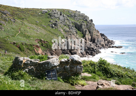 St levans well hi res stock photography and images Alamy