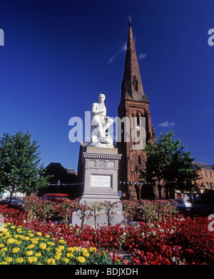 The Statue to Robert Burns famous Scottish Bard in Dumfries town centre SCO 5323 IFV Stock Photo