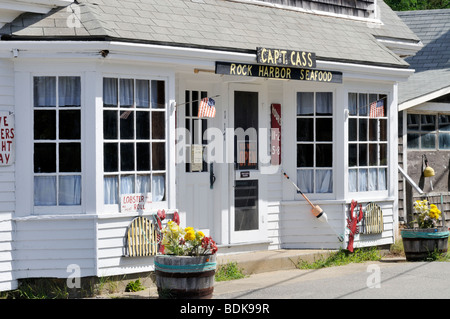 Exterior of Captain Cass Rock Harbor Seafood store & restaurant in Orleans, Cape Cod USA Stock Photo