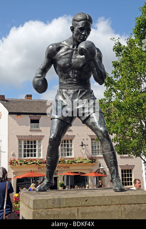 Bronze statue of Randolph Turpin Middleweight World Champion Market Place Warwick England Stock Photo