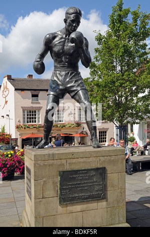 Bronze statue of Randolph Turpin Middleweight World Champion Market Place Warwick England Stock Photo