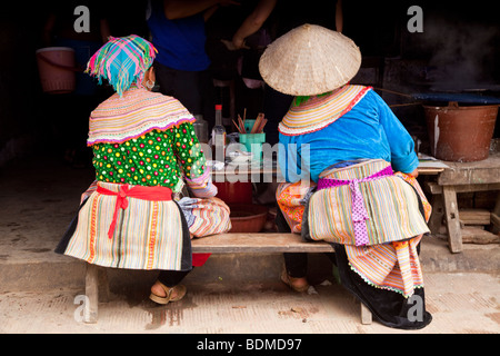 Ethinc flower Hmong people near Sapa in Vietnam Stock Photo