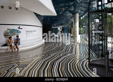 Graz, Kunsthaus, Vestibül mit Fußbodengestaltung von J. Lambie Stock Photo